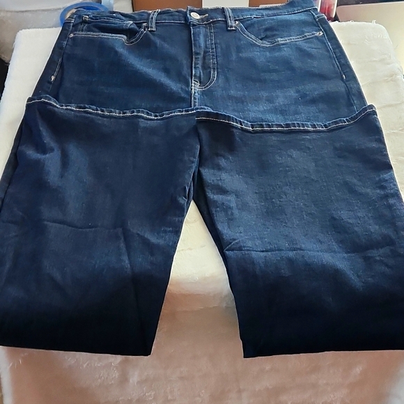New Lucky Brand High Rise Flare 2 Way Stretch Jeans (Available in Sz 12 - Picture 2 of 10